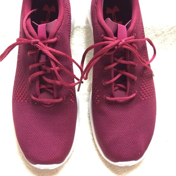women's maroon under armour shoes